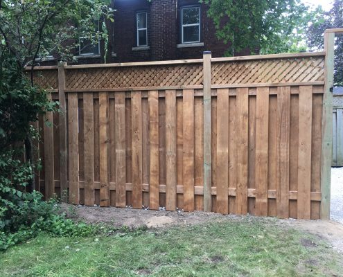 Privacy fence contractor