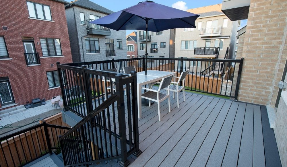 Custom patio backyard interlocking lorne park