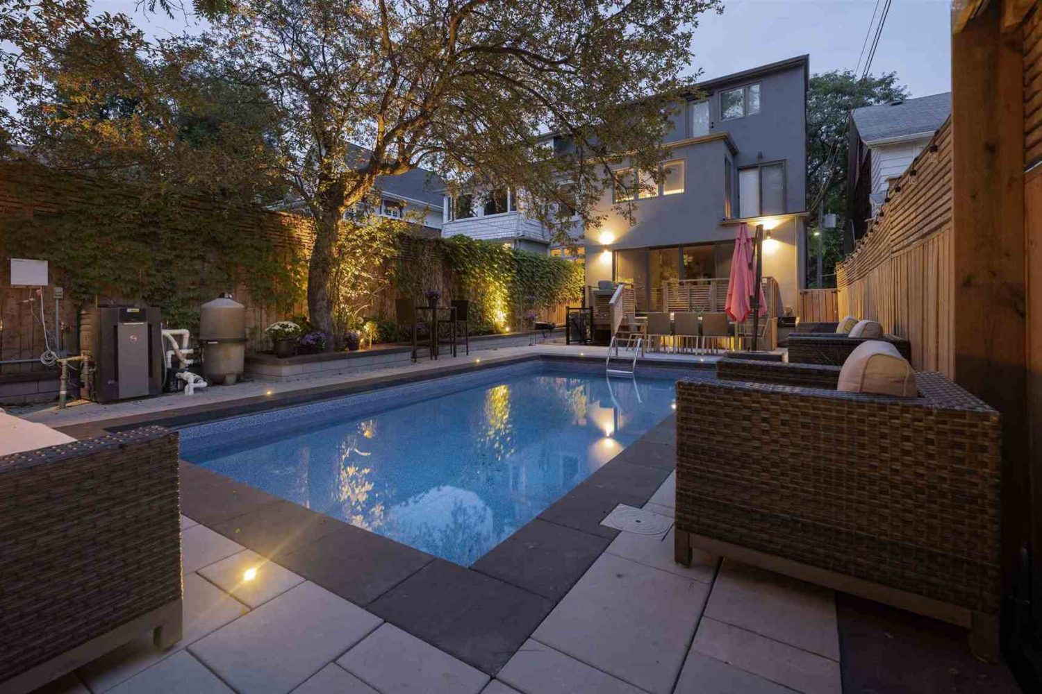 Fiberglass Pool Contractors