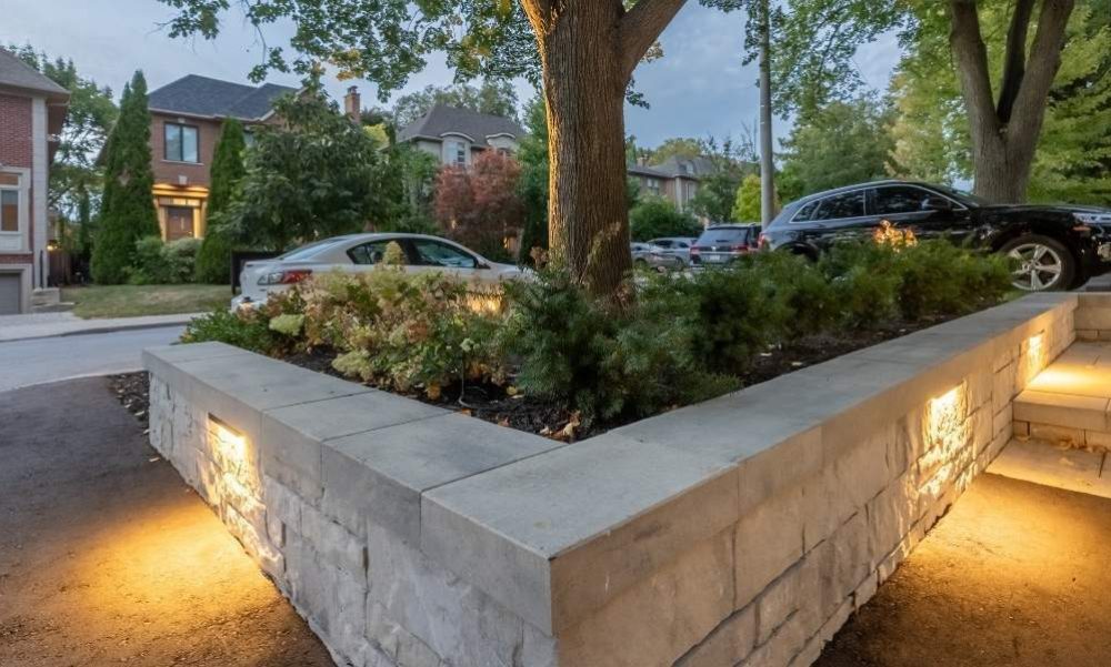 ahs custom retaining wall lighting