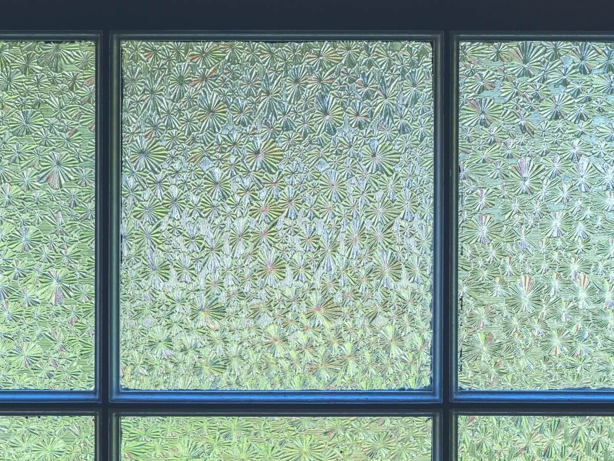 outdoor privacy screen frosted glass