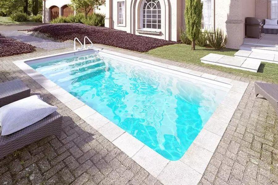 cancun swimming pool