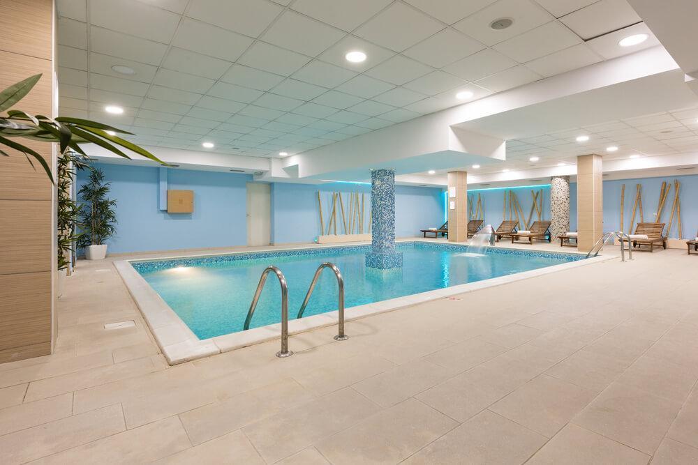 commercial swimming pool contractors toronto gta