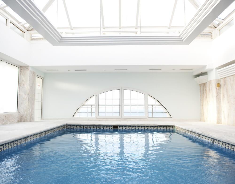 commercial swimming pool installation services