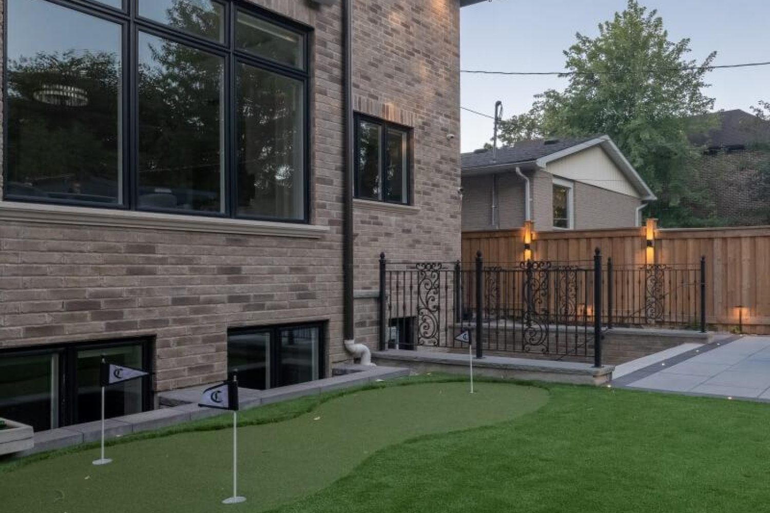 Backyard artificial turf design AHS