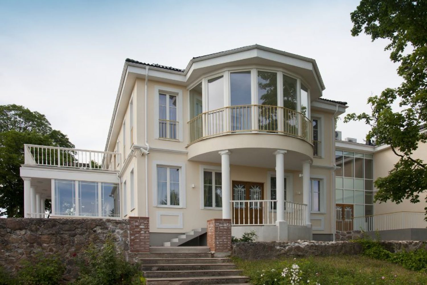 White enclosed veranda
