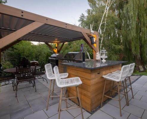 Custom outdoor kitchens design and installation in Kawartha Lakes