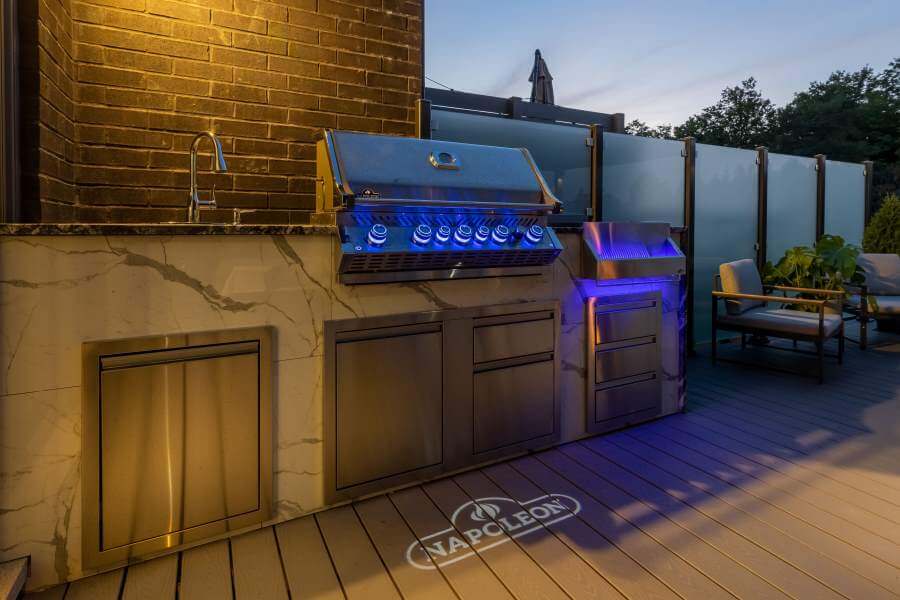 Outdoor kitchen lighting