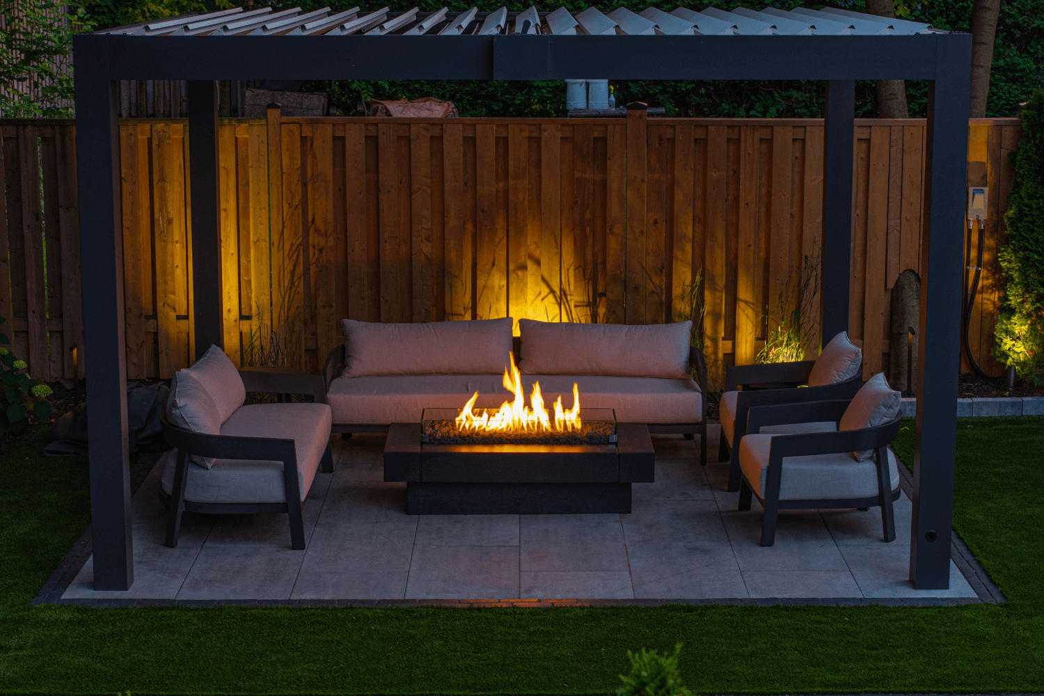 custom outdoor fire pit and pergola
