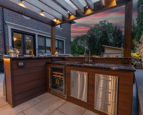 beautiful backyard kitchen in mississauga