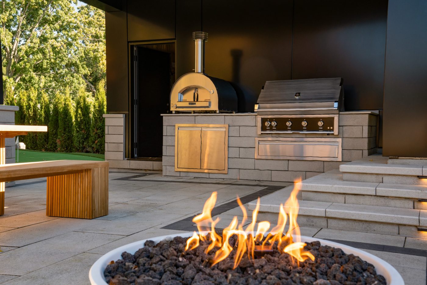 Outdoor kitchens 34