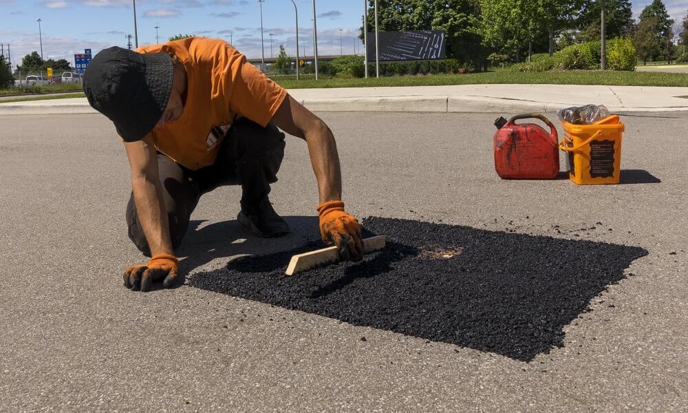 Commercial asphalt repair services