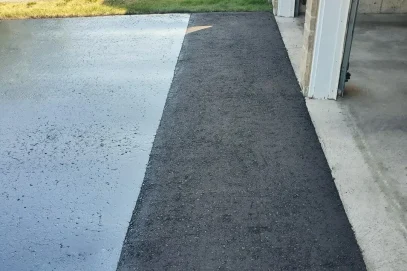 Hot Asphalt Ramp Installation and Residential Driveway Sealing in Mississauga