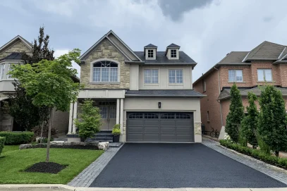 Driveway Sealing with Interlocking Borders in Vaughan