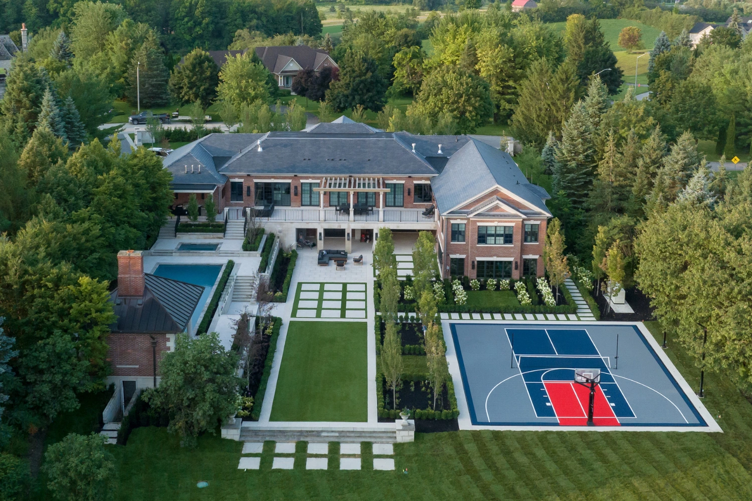 luxury landscaping designers
