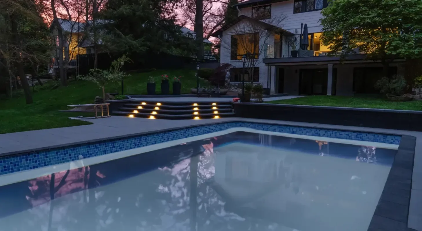 Concrete swimming pool construction