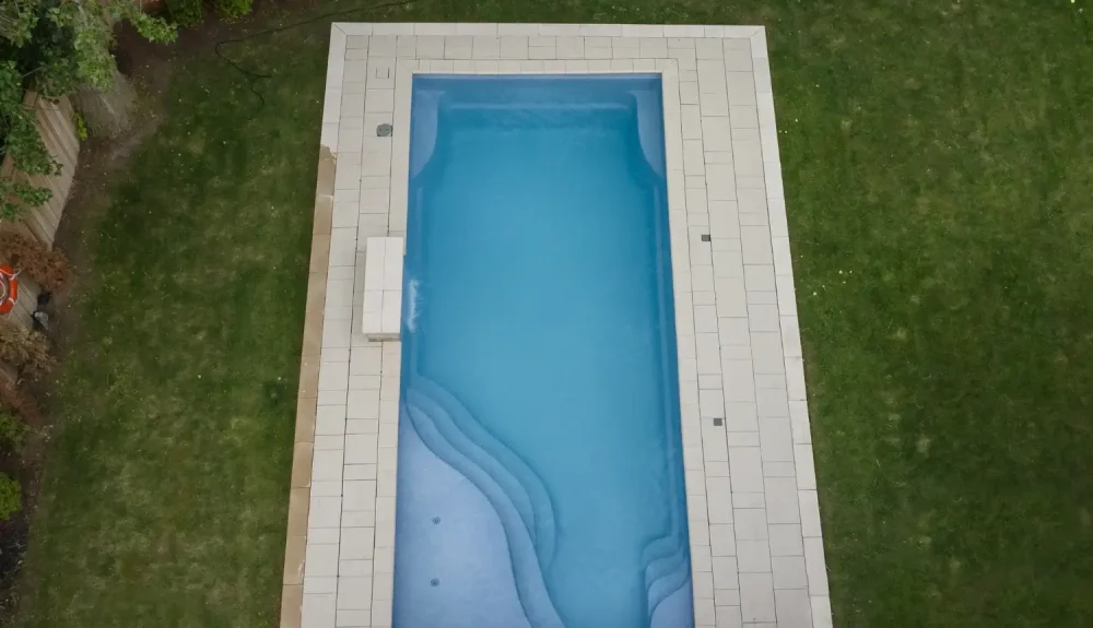 Vinyl pool installation services