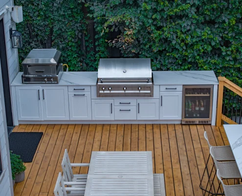 pool and outdoor lounge 3