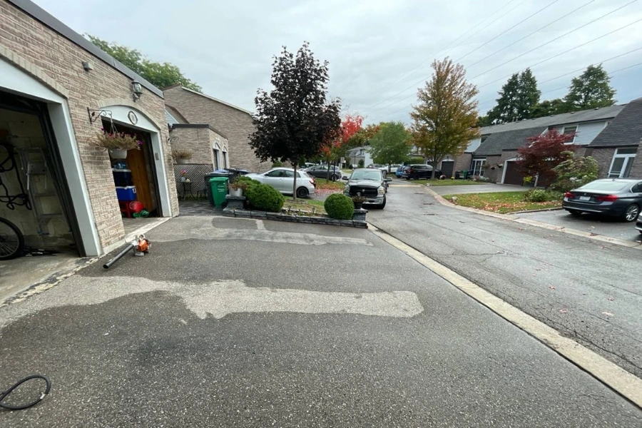rain effect on asphalt