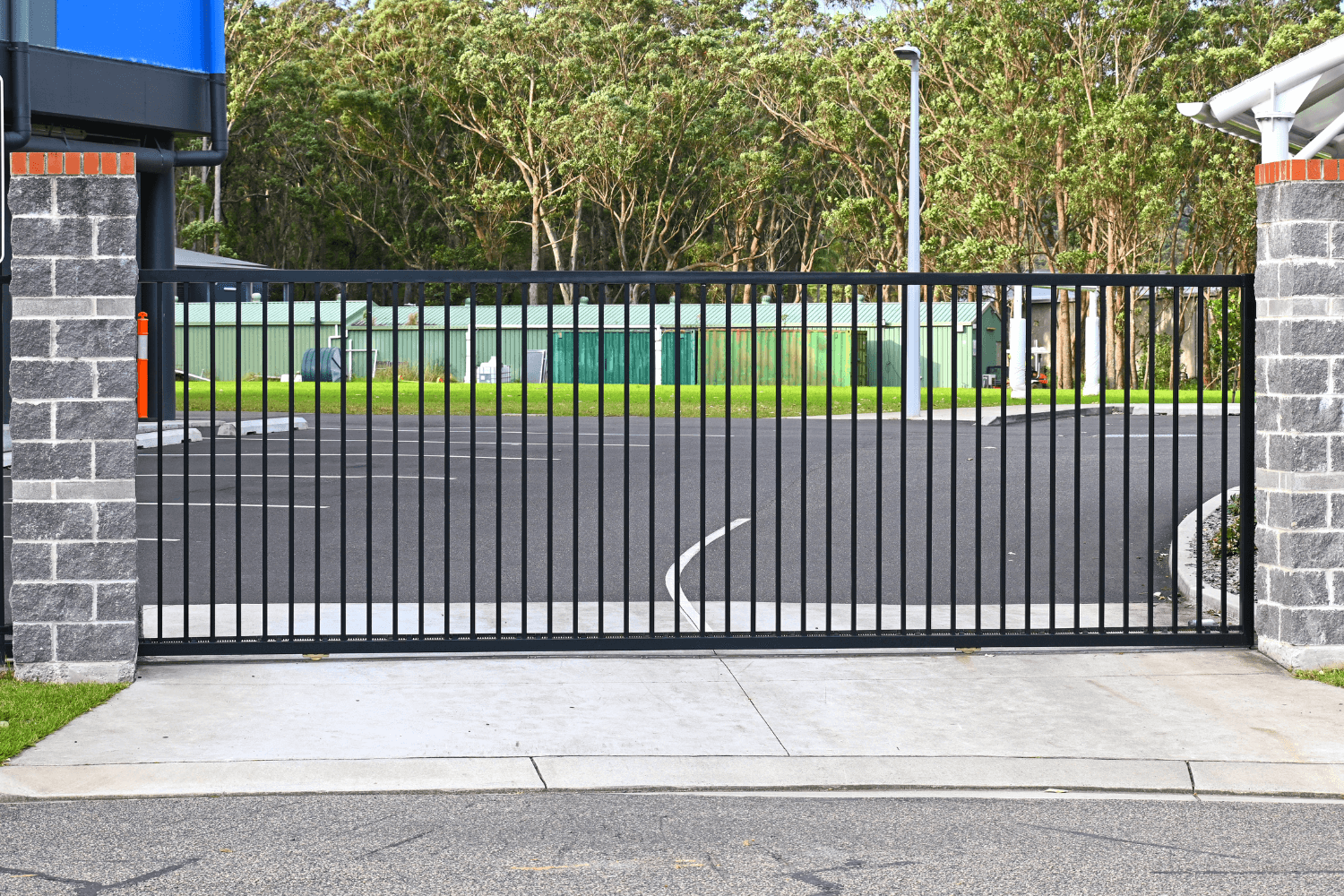 commercial driveway gate installation