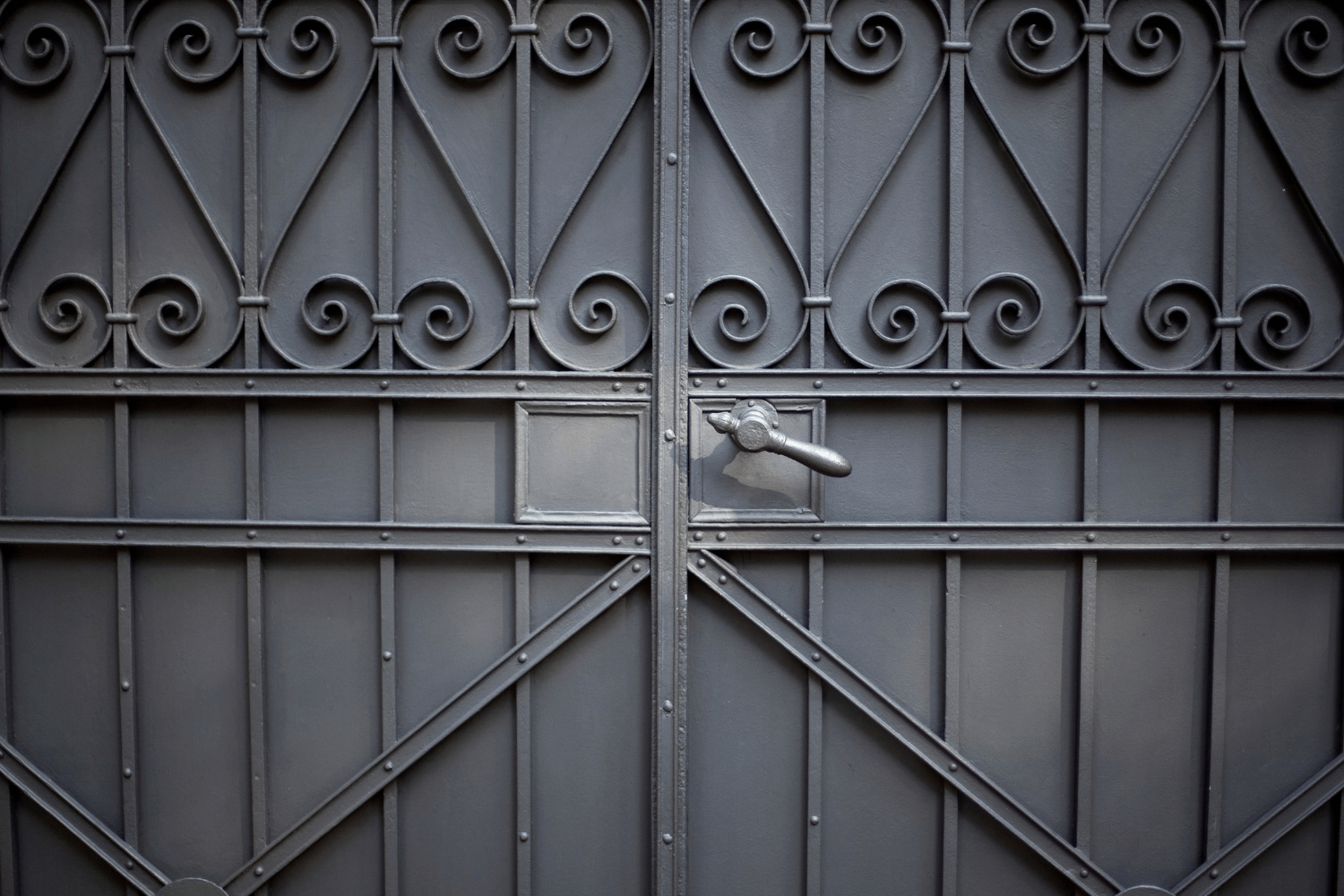 wrought iron driveway gate installation